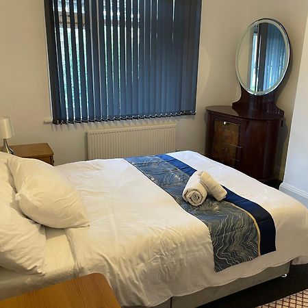 5 Bed 5Mins From Wembley Stadium Londra Esterno foto