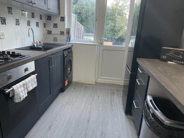 5 Bed 5Mins From Wembley Stadium Londra Esterno foto